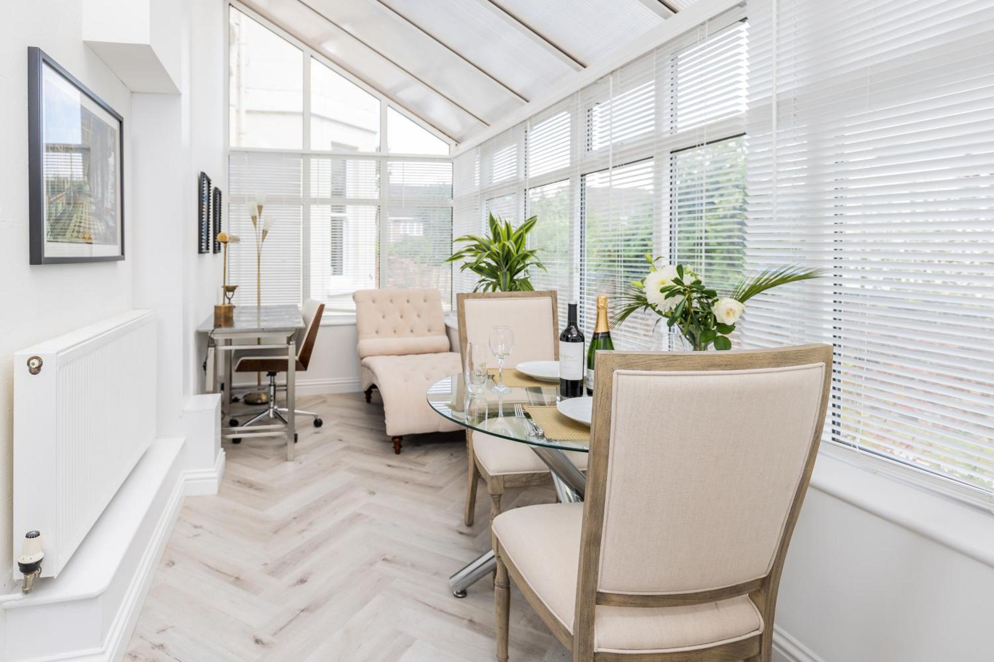 10 Sydenham - By Luxury Apartments Cheltenham Luaran gambar